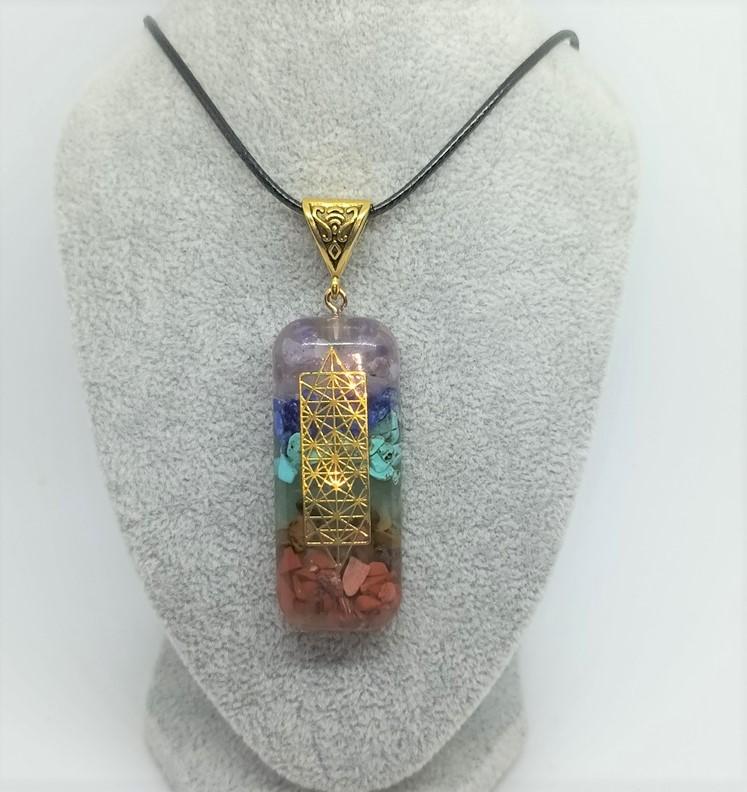 pendentif orgone 7 chakras