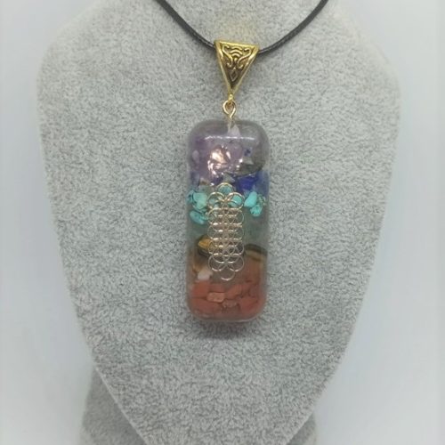 pendentif orgone 7 chakras
